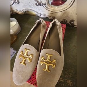 Tory Burch beige suede ballet flats size 9m.